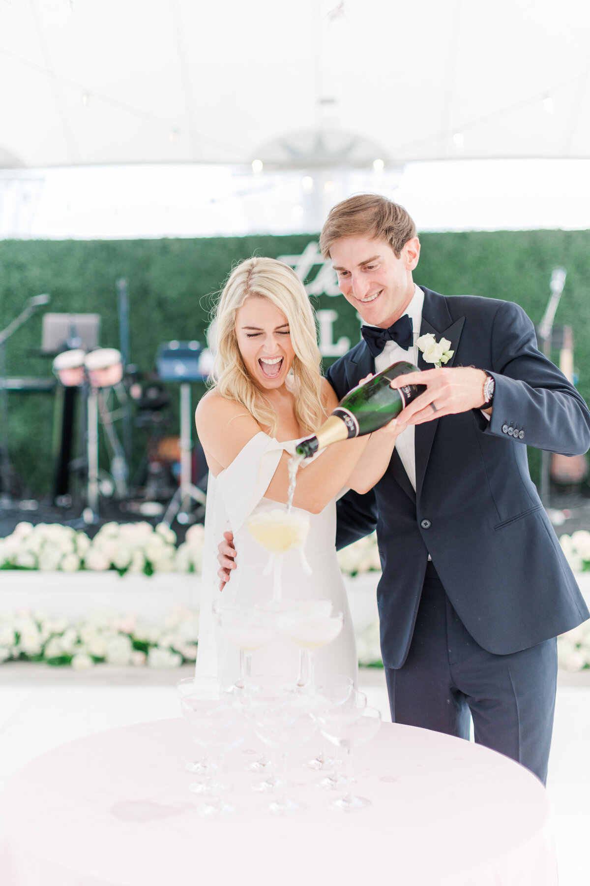 Classic Blush & Gold Goodstone Inn Wedding  Megan Kelsey Photography-1858