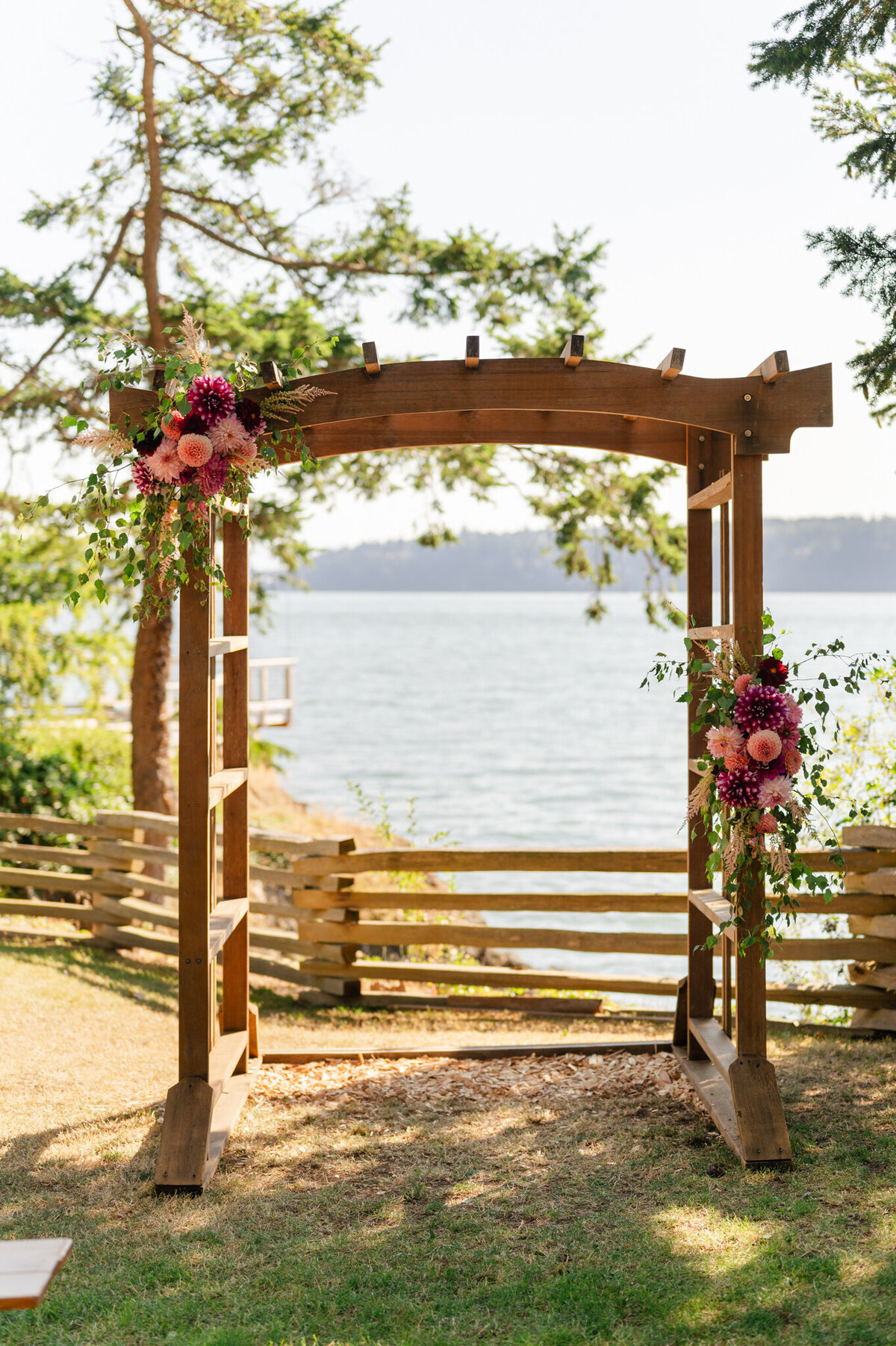 Hope-Island-Beach-Club-Wedding-LaConner_Caylie-Mash-Photography_292