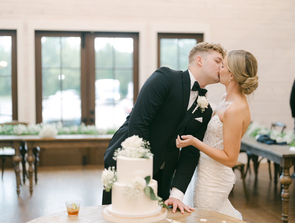 AustinBridget_Weddingday_Previews_09.01.24-183