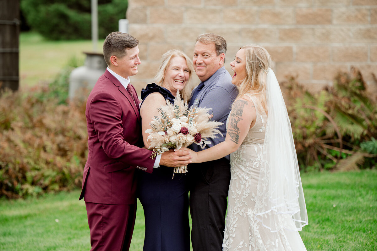 107-Wedding Family Portrai Highlights-DSC_3049-Wedding Photography- St Cloud MN- Central MN, Nicole Hollenkamp