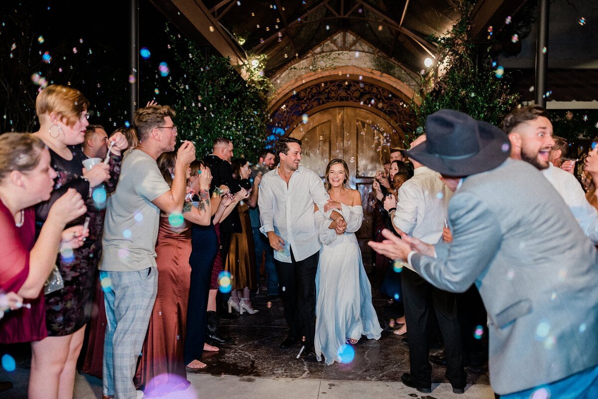westernrootsandfallromancemorganandjimmysoldedobbinstationwedding95