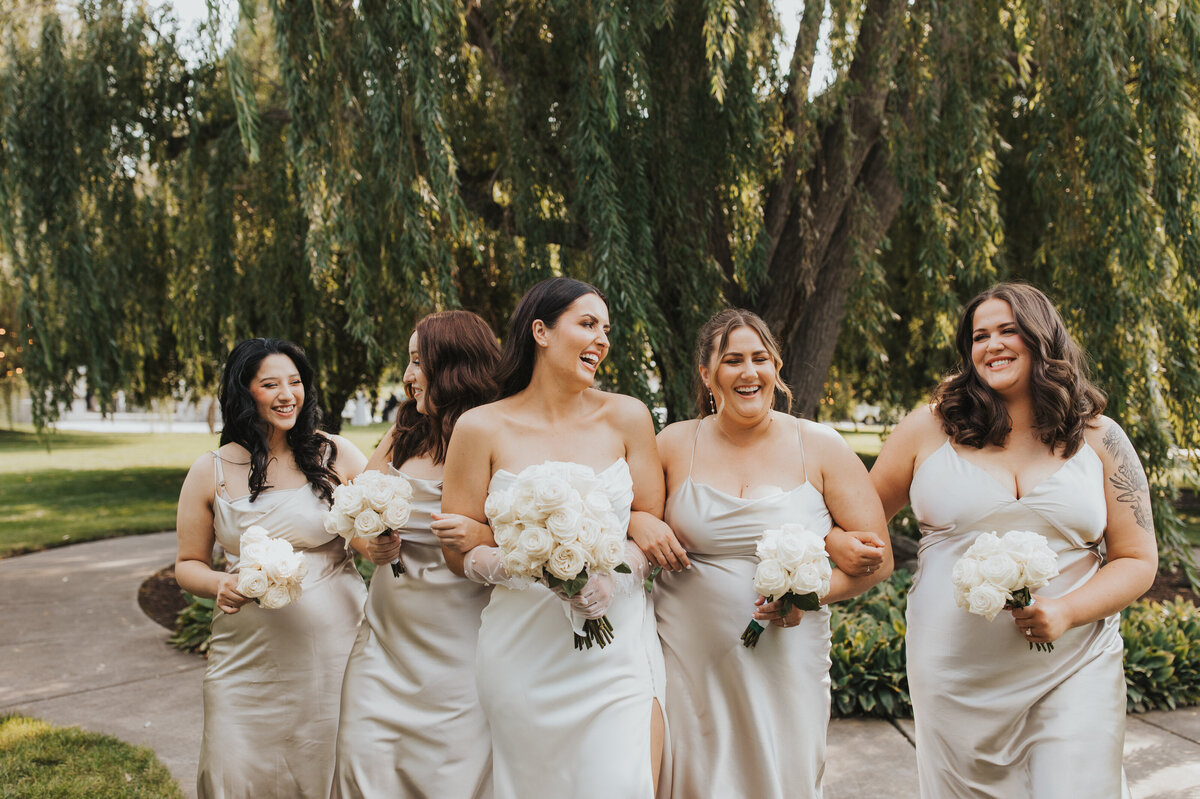 bridal party wedding photos 2024