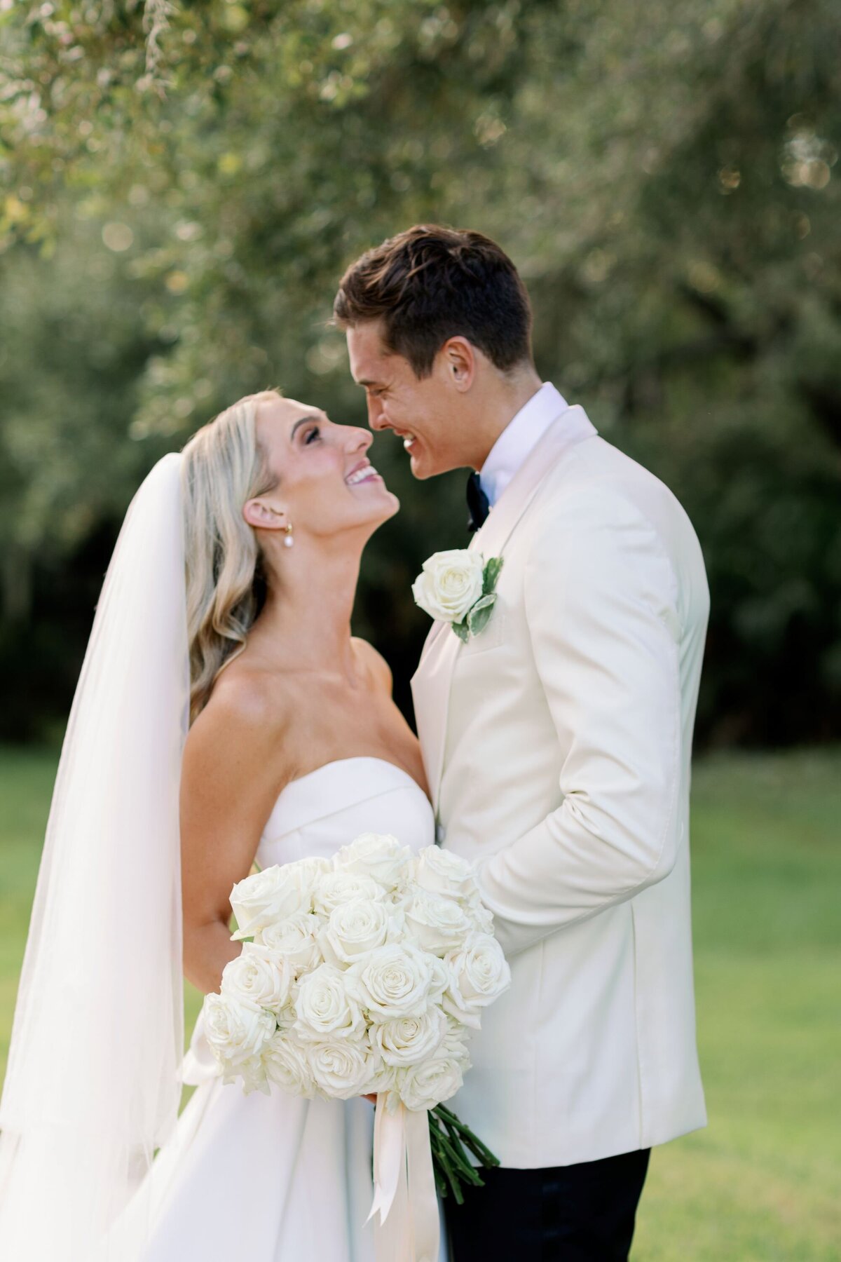 brittany-pannebaker-tampa-florida-destination-wedding-photographer-wedding-chandler-and-cole-tampa-harborside-chapel-405