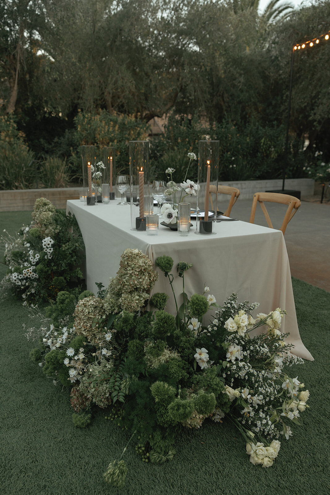 the-wild-fleur-co-estate-yountville-napa-valley-wedding-09