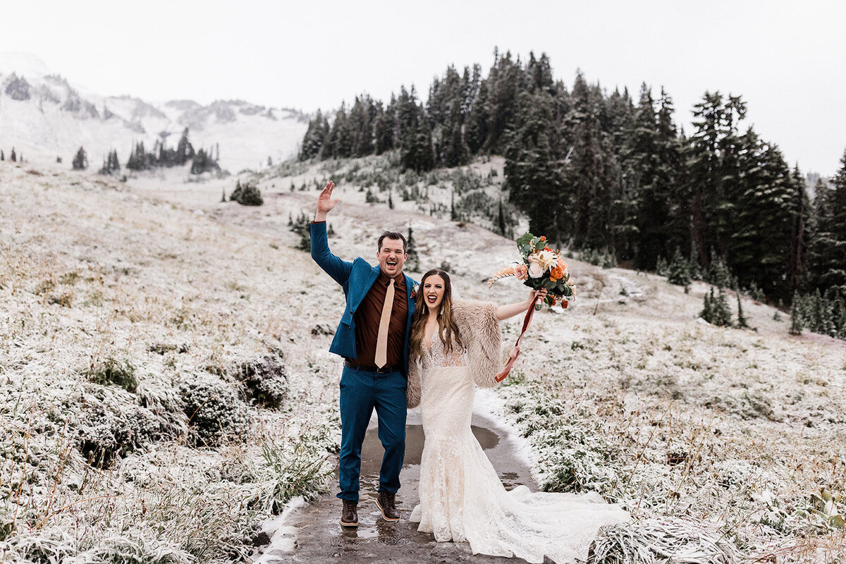 Rainy-Mount-Rainier-National-Park-Intimate-Wedding-92