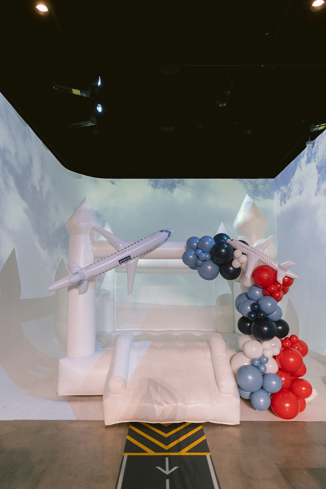 Axel's Airplane Birthday 003