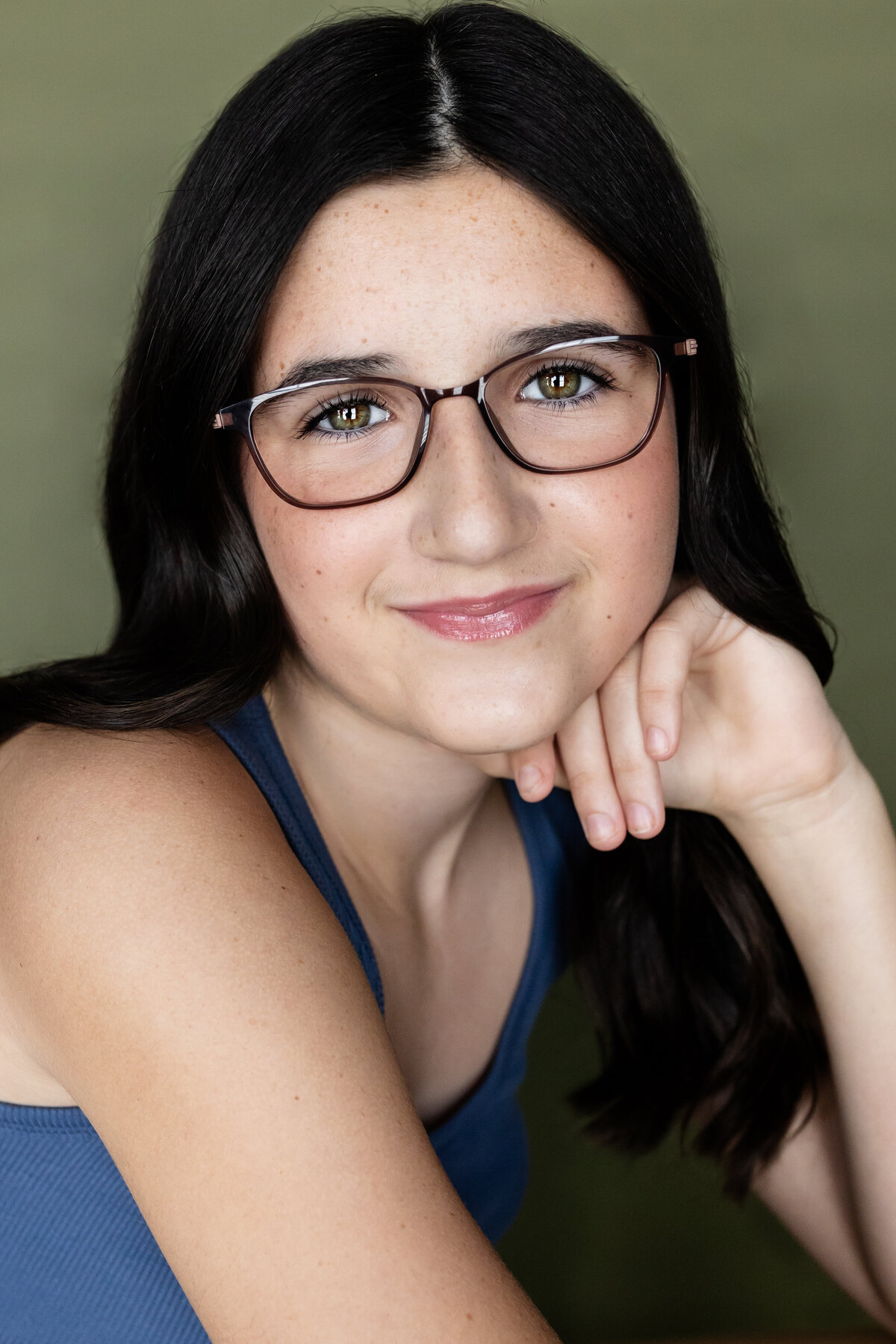 Mia H Headshot tether-268