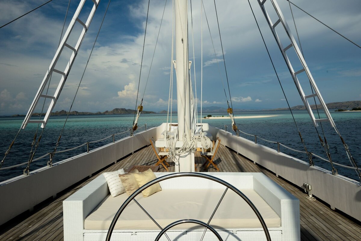 Luxury Yacht Charter Indonesia alexa_2040