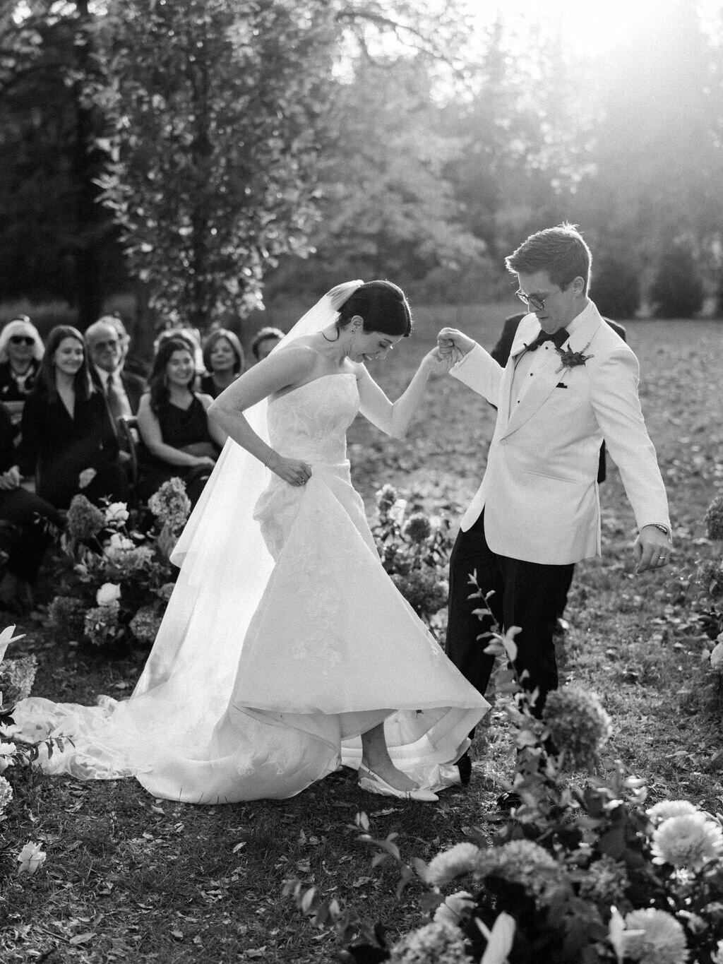 NikkiSanterre_EastCoastLuxuryWeddingPhotographer_CaitieHanrahan_KeswickHallWedding_Jac&Zach-193