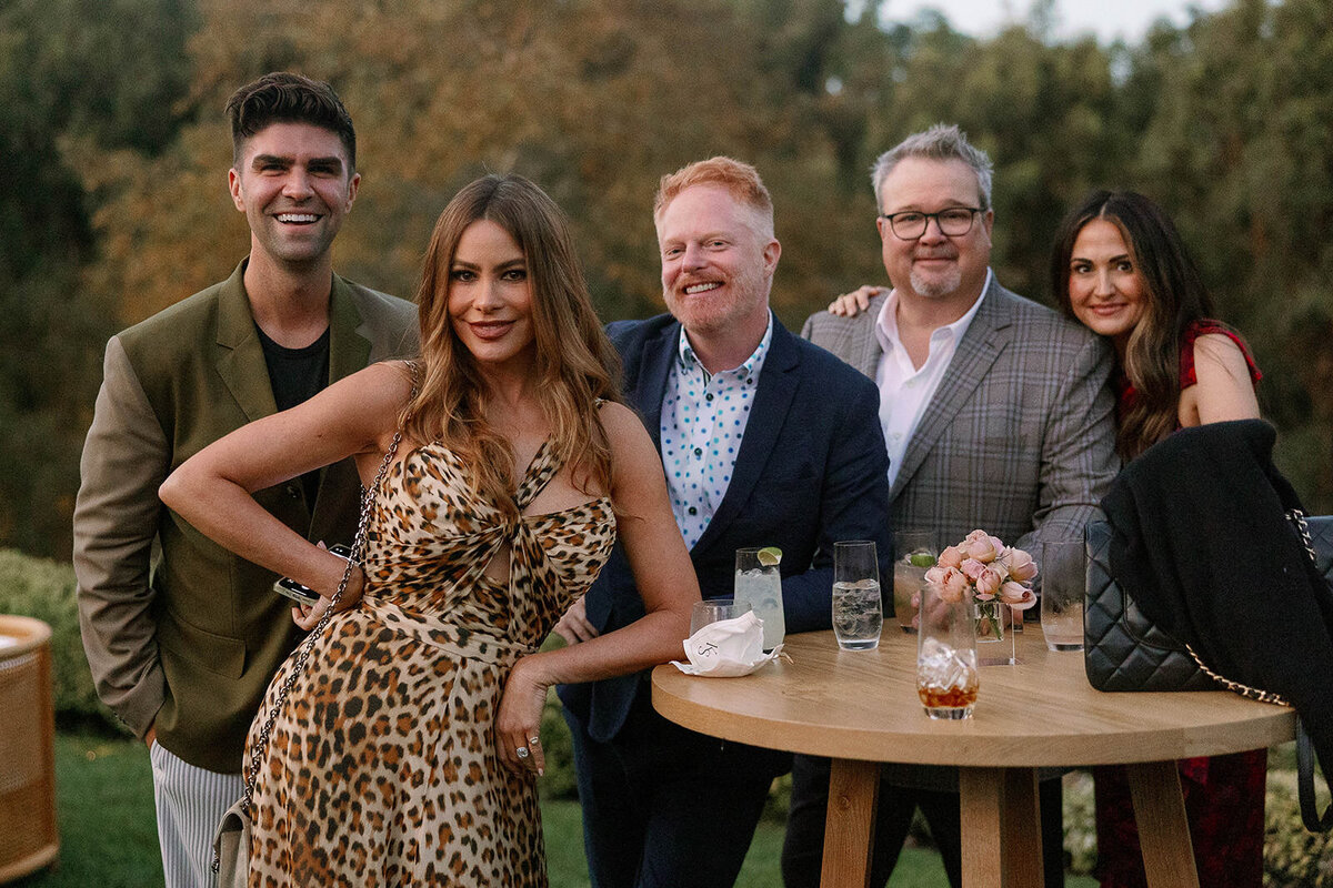 Backyard-Wedding-LosAngeles-ModernFamily-0224