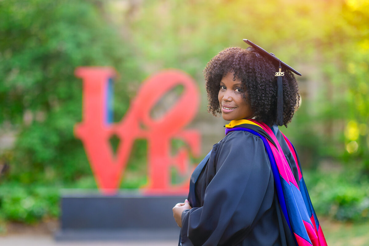 penn-graduation-love-statue