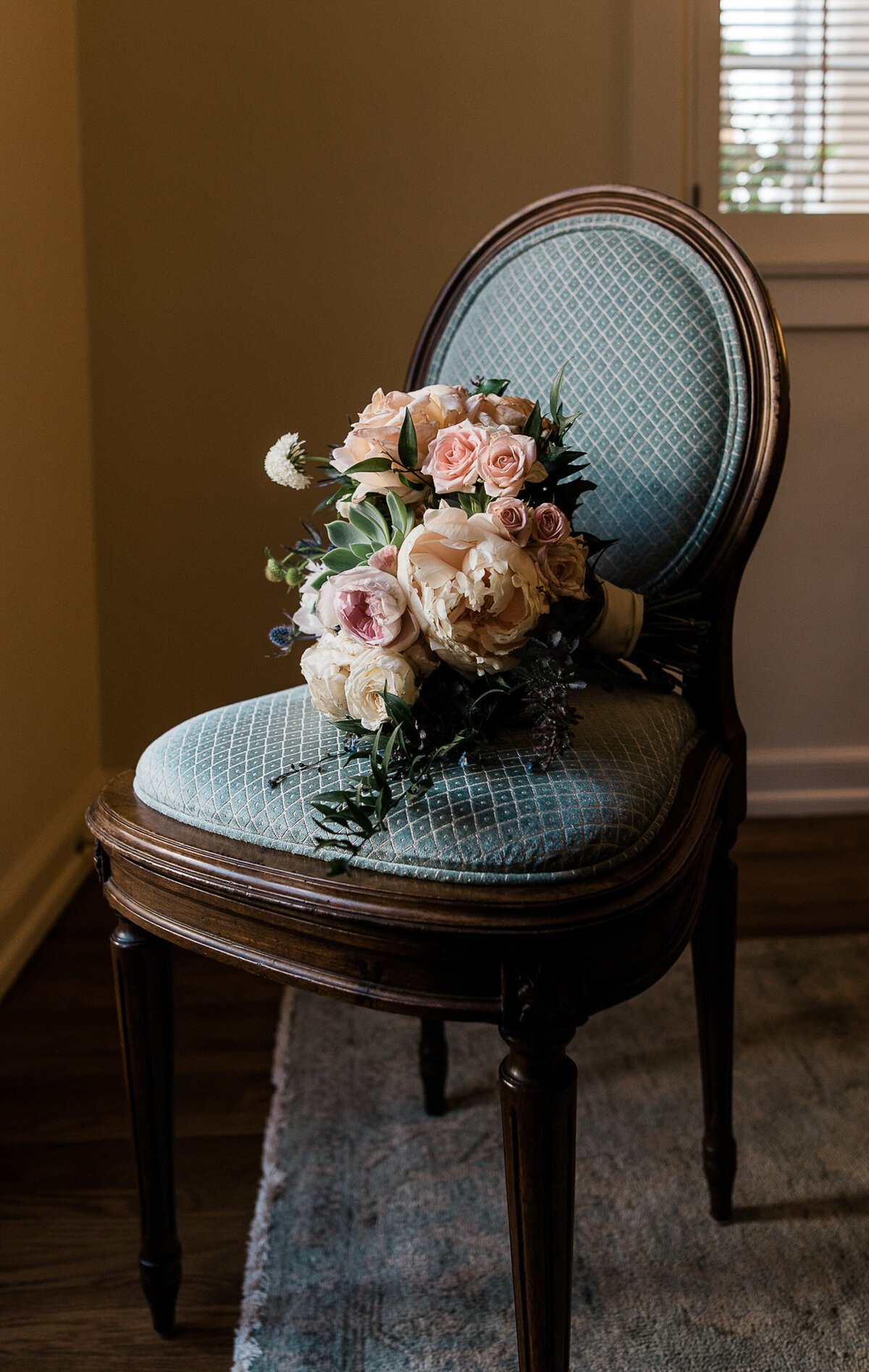 Darlington House Wedding Photographer bouquet-10