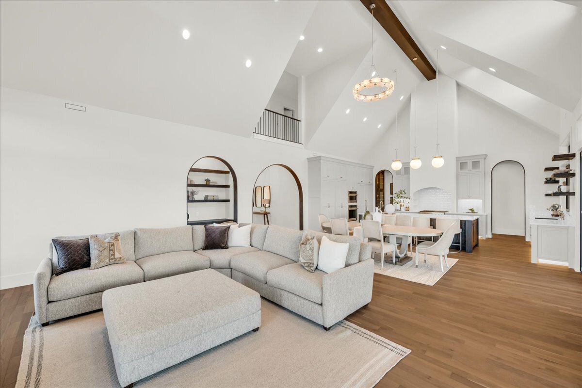 Red Cliffs Temple Lane Living Space 3