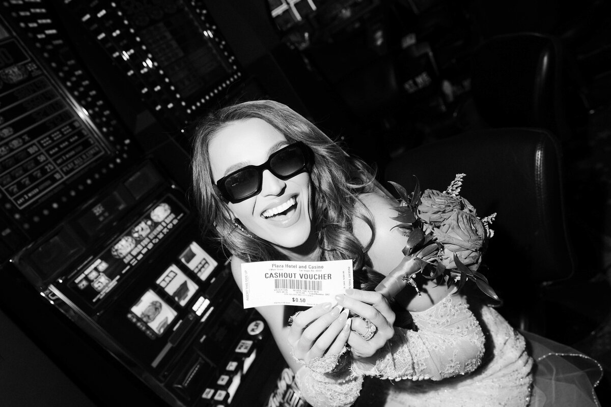 86riskyexposure_alexis-tyler_las-vegas-elopement-photography