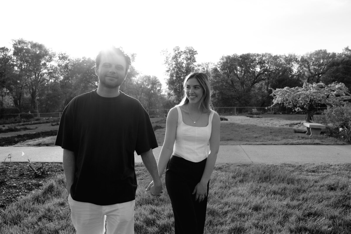 Lyndale-Rose-Garden-engagement-R&K-Will-DeGraw-Clever-Disarray-17