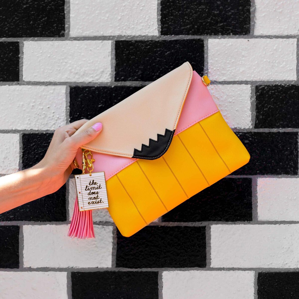 Rose-and-Palm-Studio_Portfolio_Studio-DIY_Cant-Clutch-This_Graphic-22