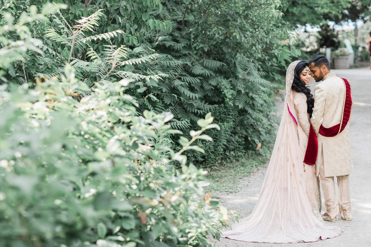 Fariha-Sarwar-Wedding-Teasers-038