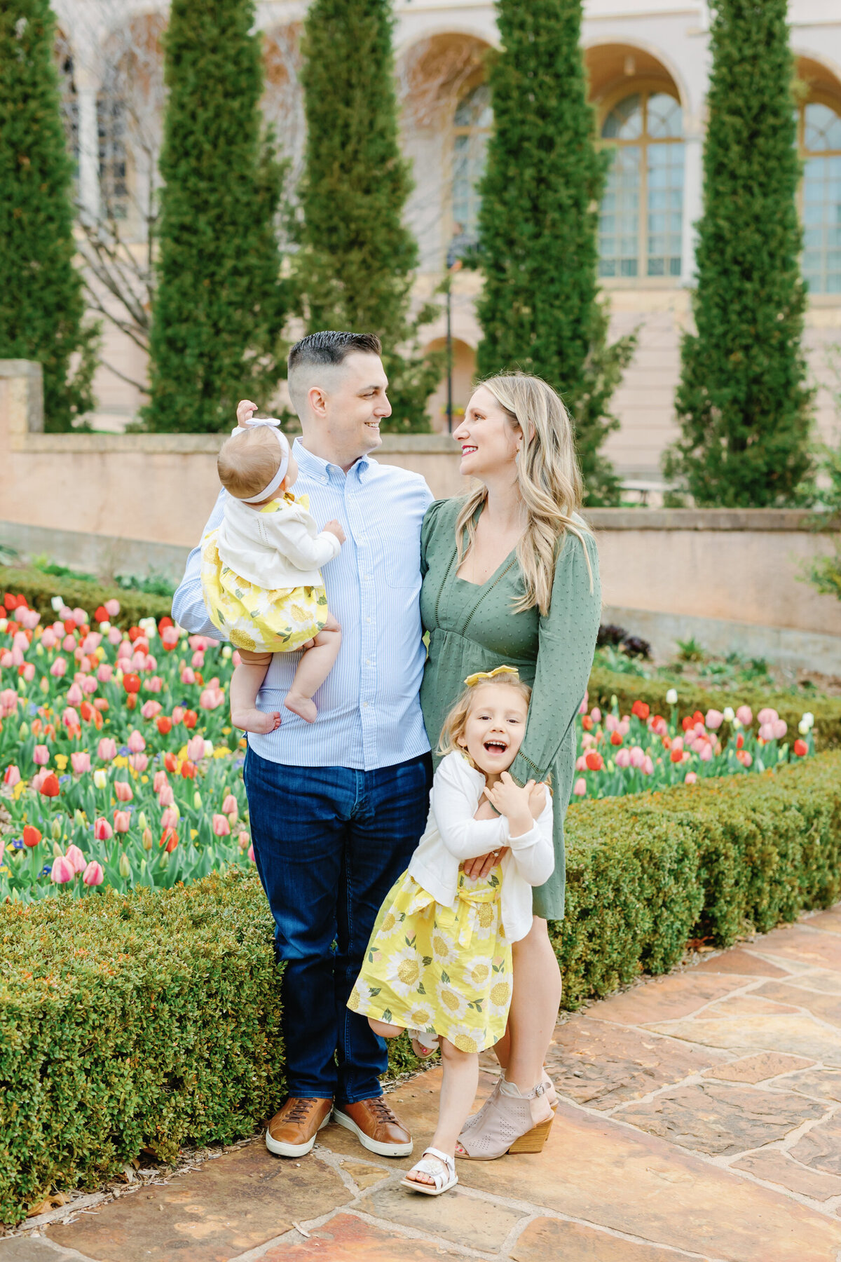 Mackey Family Photoshoot - Philbrook Museum - Amanda Hitchen Photography-7