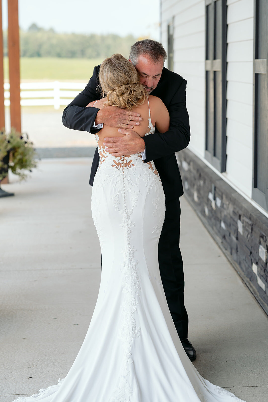 STARKEYWEDDING_FirstLookDadandBride_0455_websize