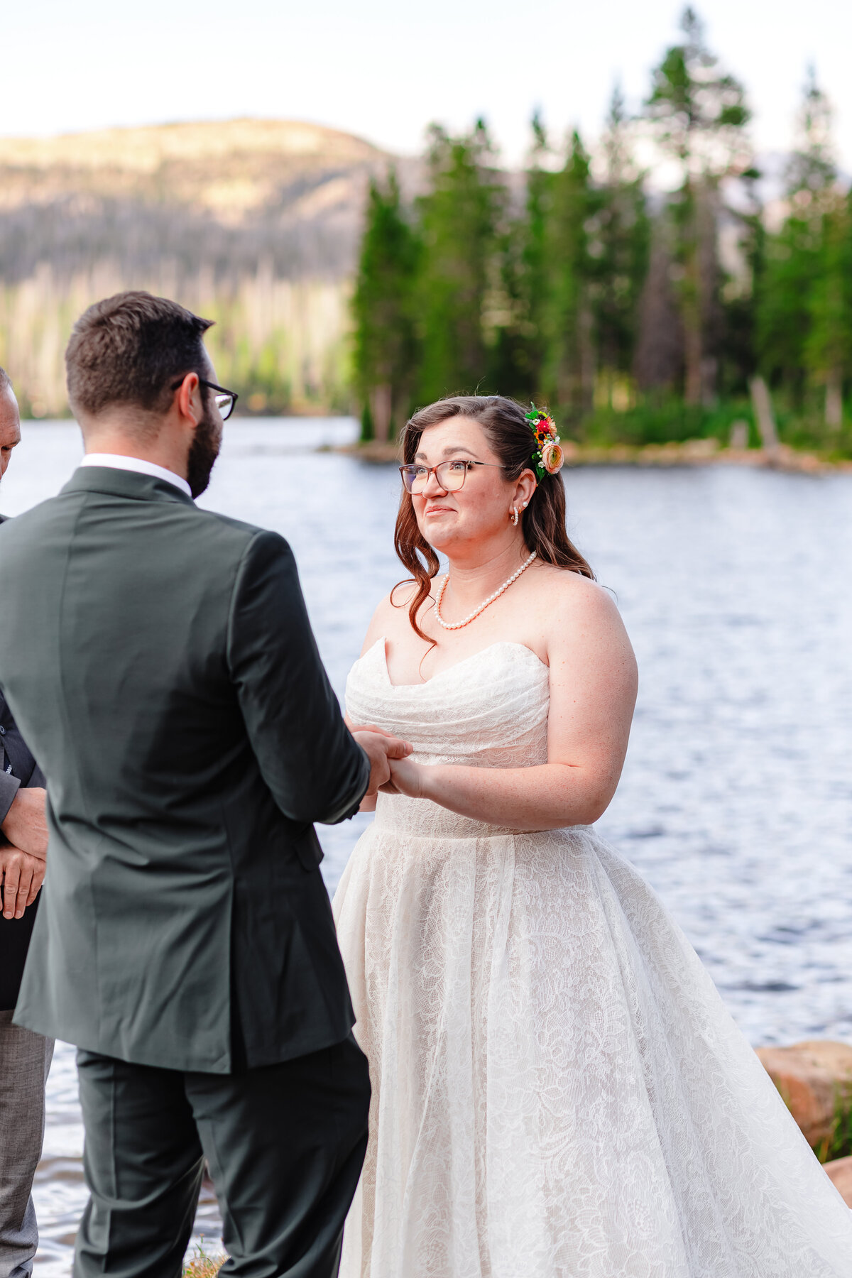 intimate-utah-elopement-couple-vows