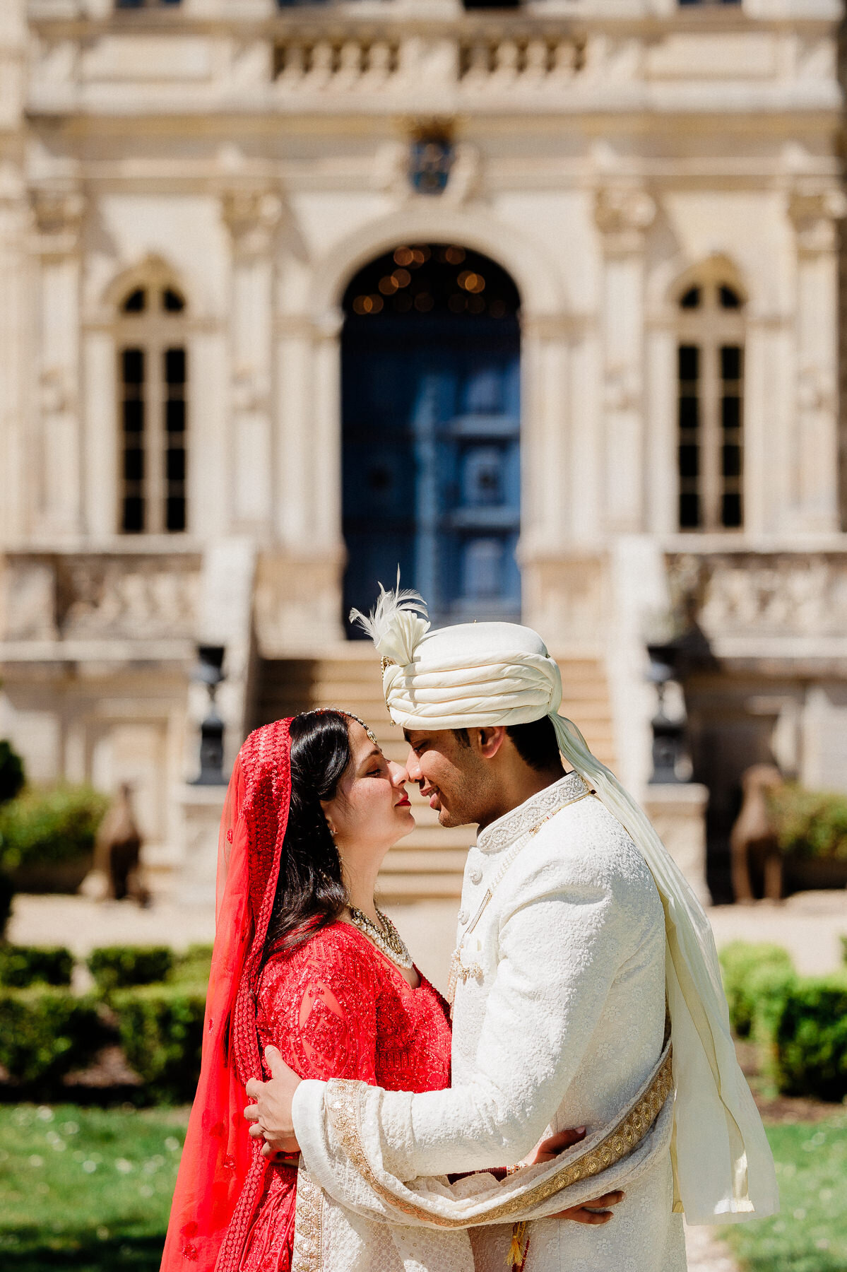 Modern_Chic_Chateau_Valouze_Destination_Wedding_Photographer-127