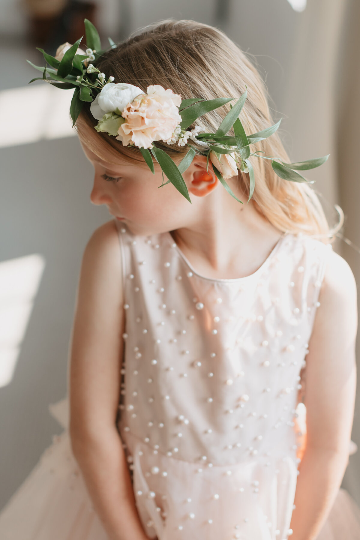 flower girl crown, studio fleurette, hutton house wedding