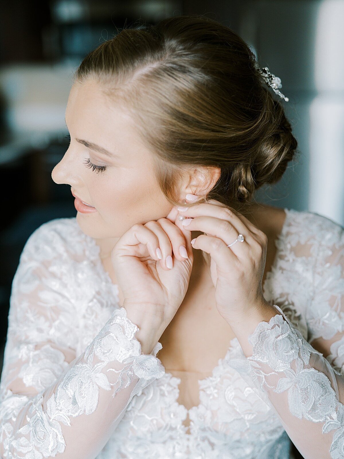 bride-portrait-wedding-white-earring