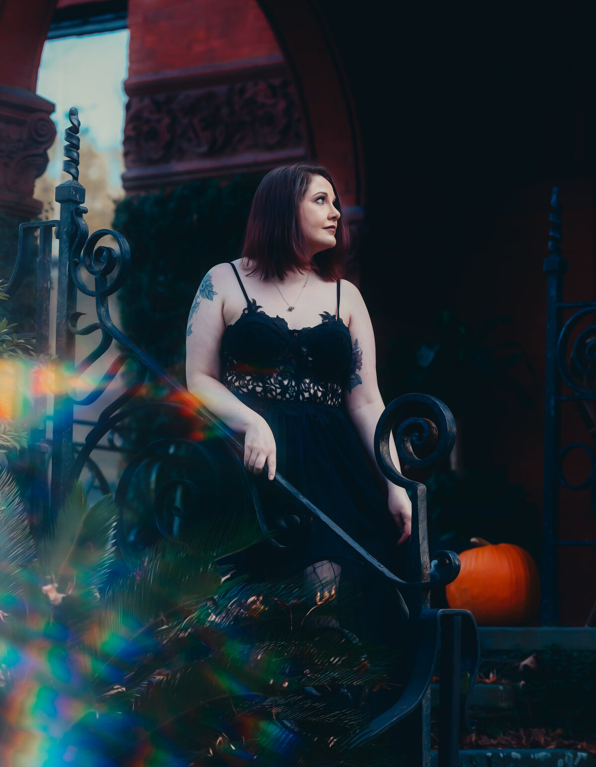 savannah-glamour-moody-historic-district-portrait-03