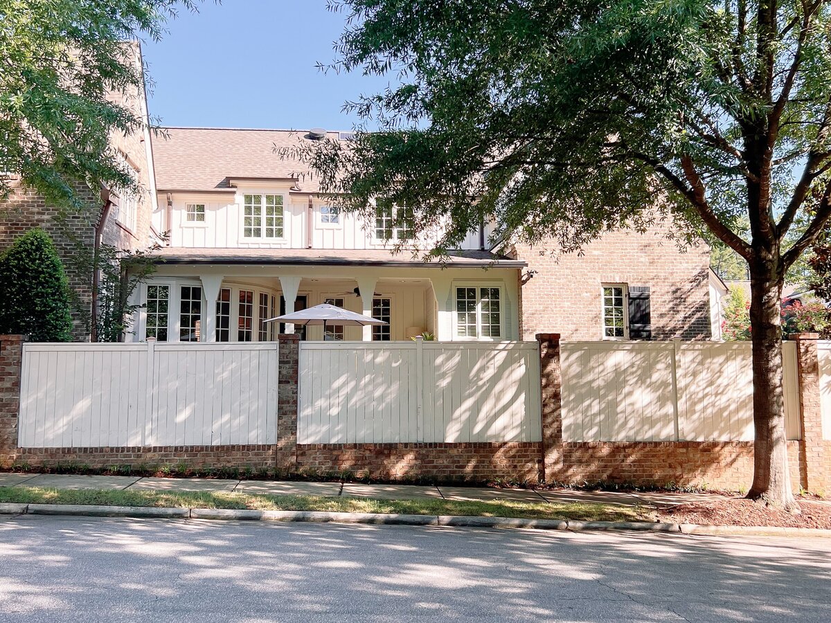 Custom Wood Fence Contractor in Franklin