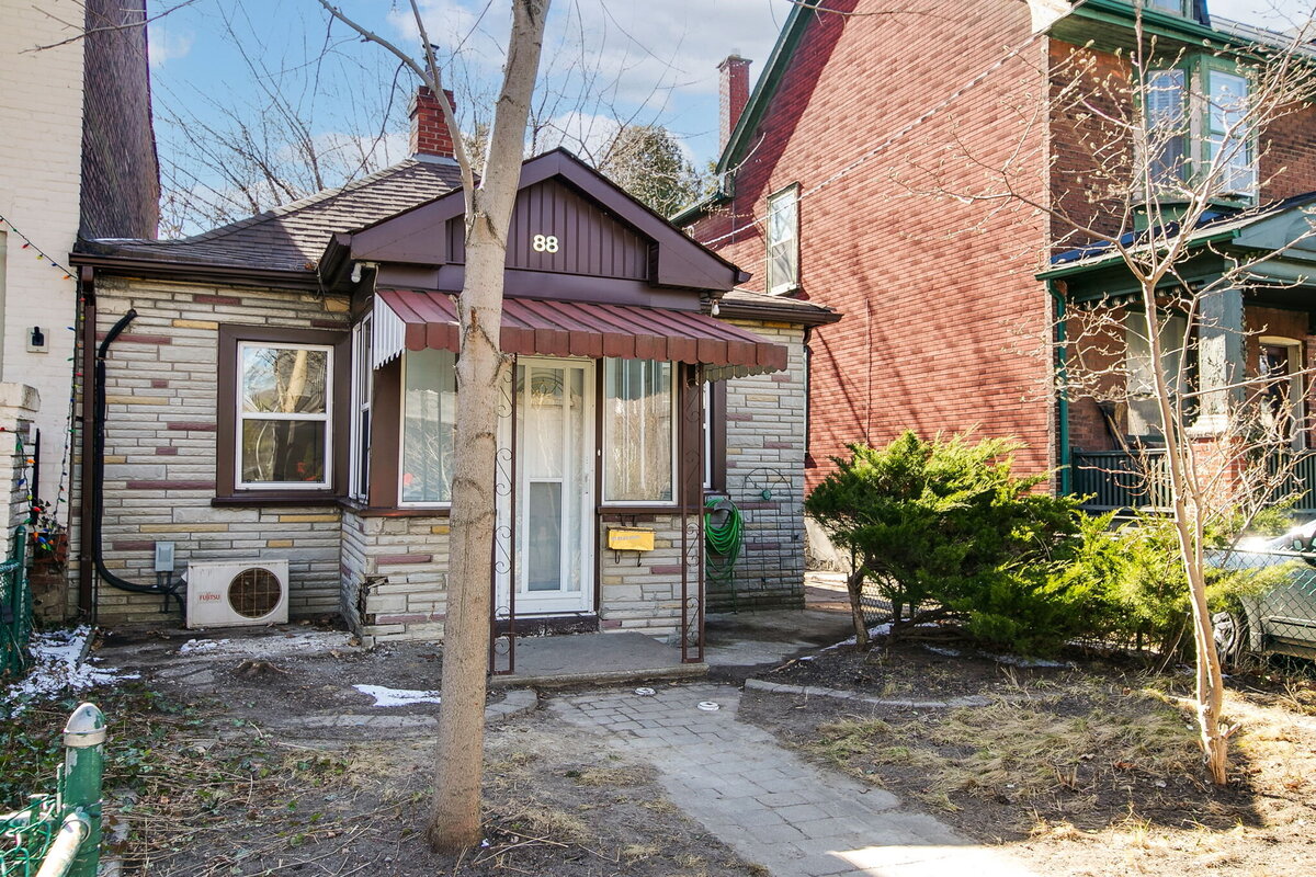 2-web-or-mls-1_002_Exterior Front
