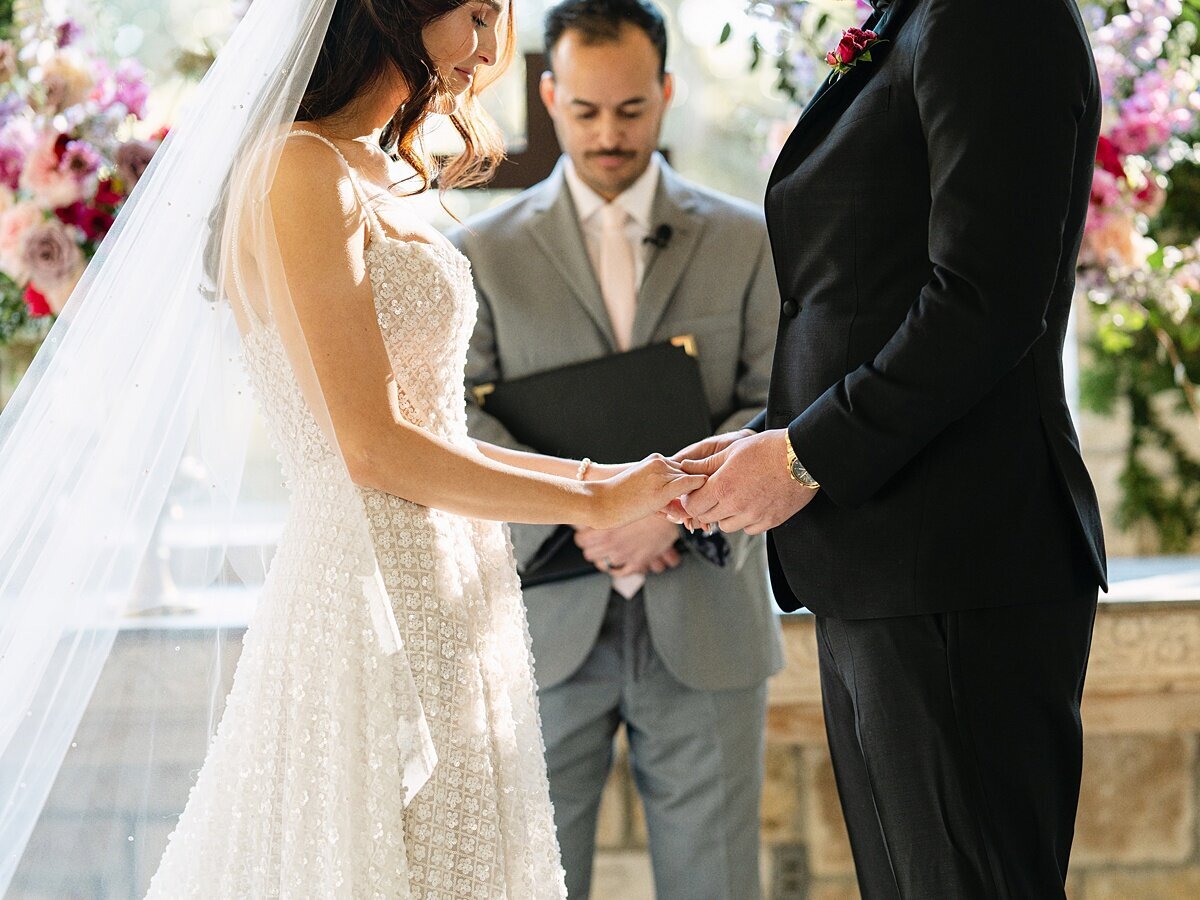 Chandelier- of-Gruene-San-Antonio-wedding_0031