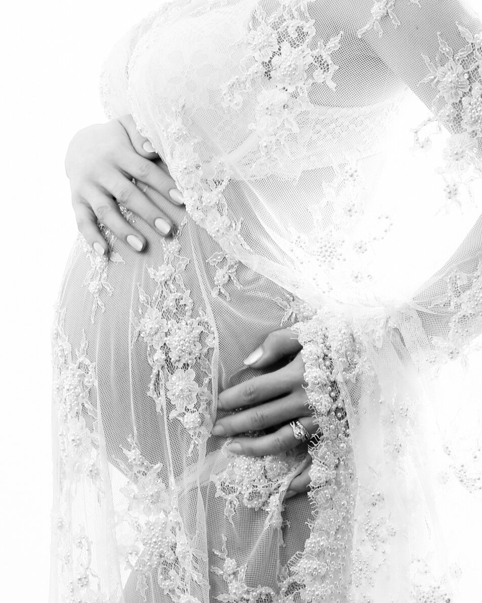 Romantic Maternity photoshoot in black and white