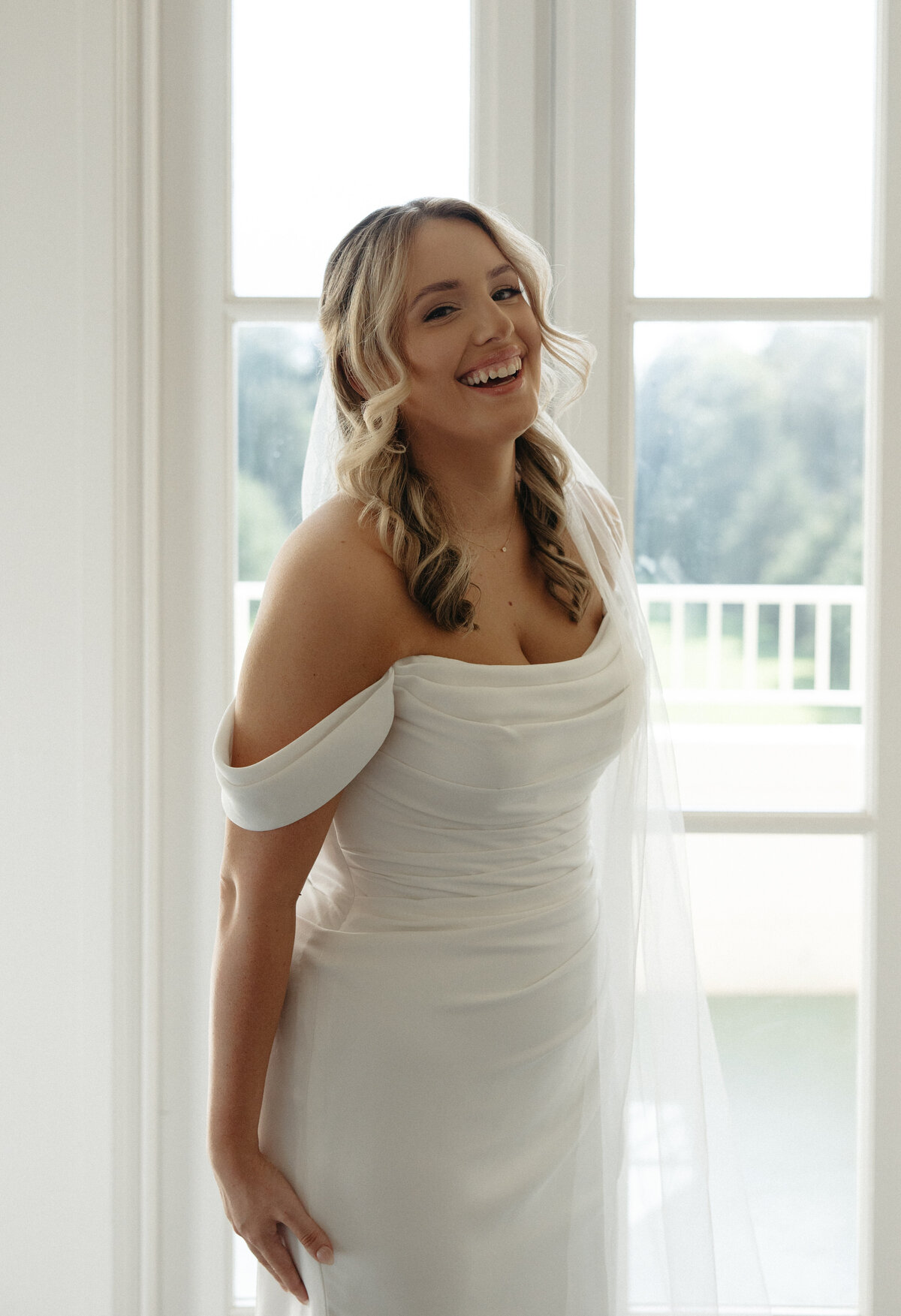 marisa+andrew-getting ready-36