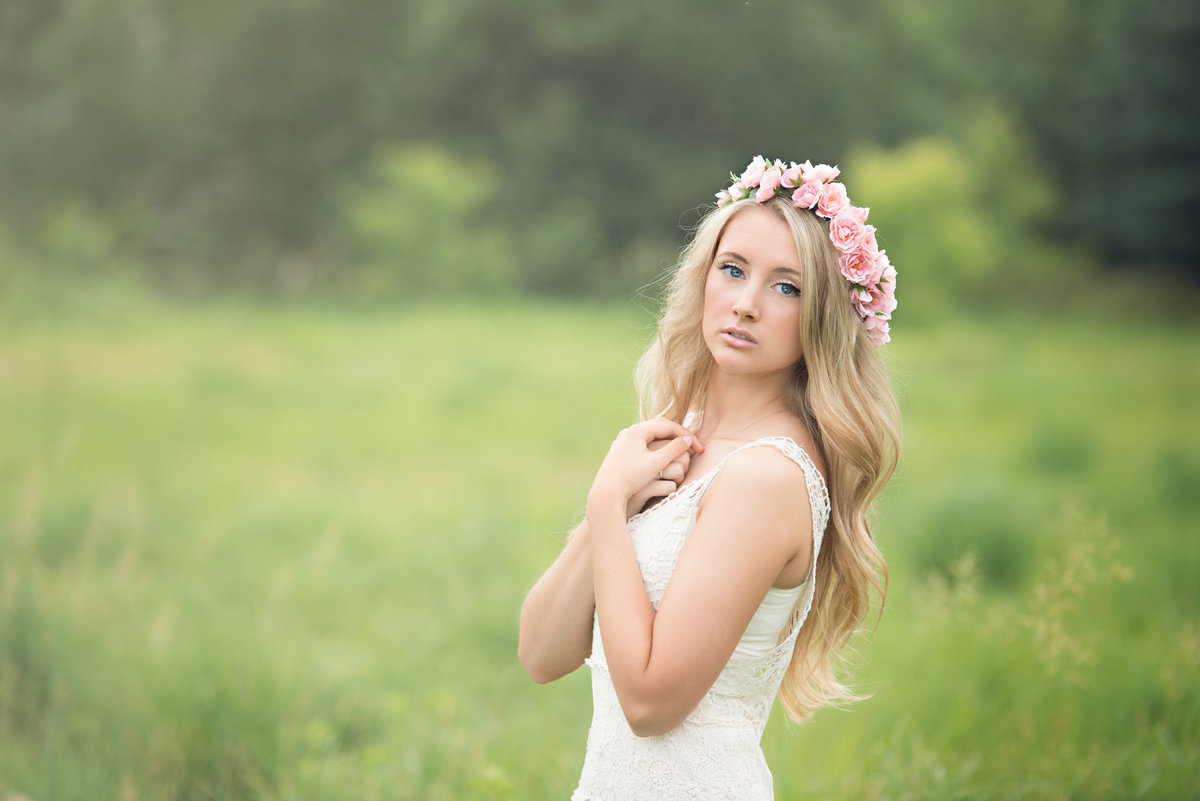Boho senior picture photographer in St. Paul and Minneapolis