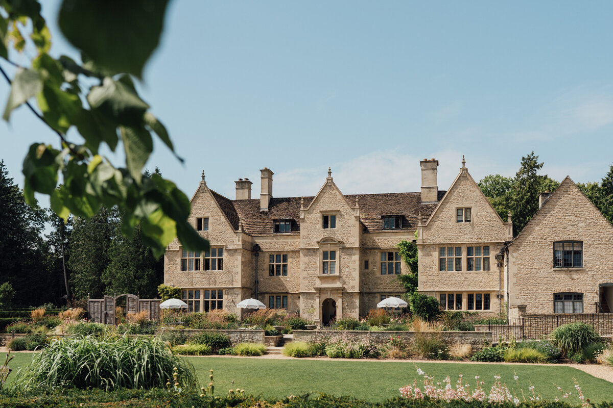 Wedding Flowers at Kin House | Wiltshire Florist