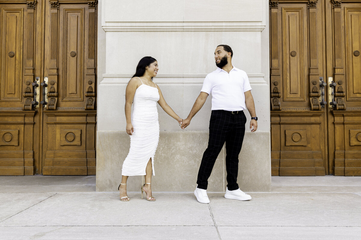 llene-y-issac-couples-engagment-session-Indianapolis-Indiana-Downtown-Indy-114