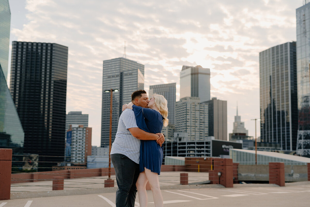 Downtown-Dallas-Engagements-98