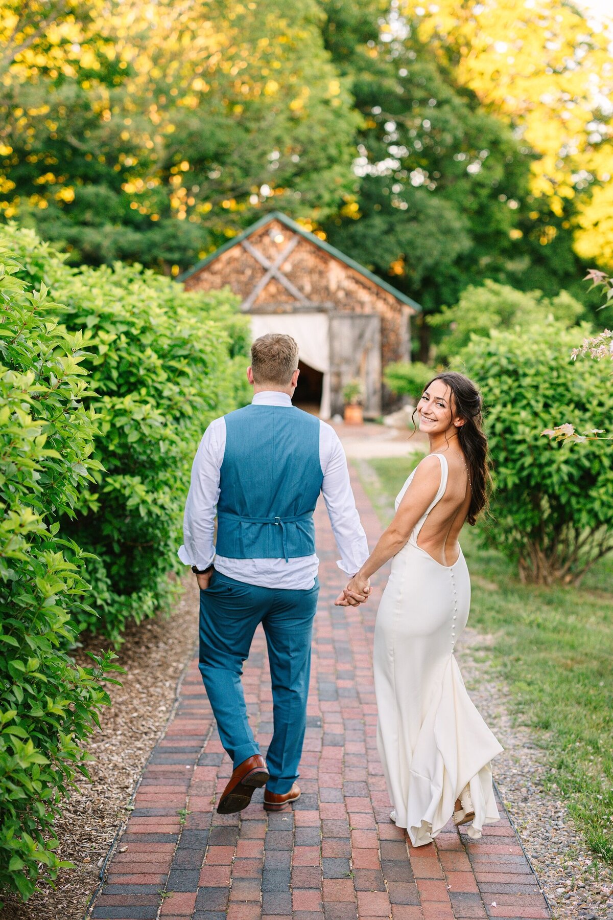 Wildflower_Inspired_Sunny_Colorful_Wedding_Photography_Preserve_at_Chocorua_New_Hampshire_0110
