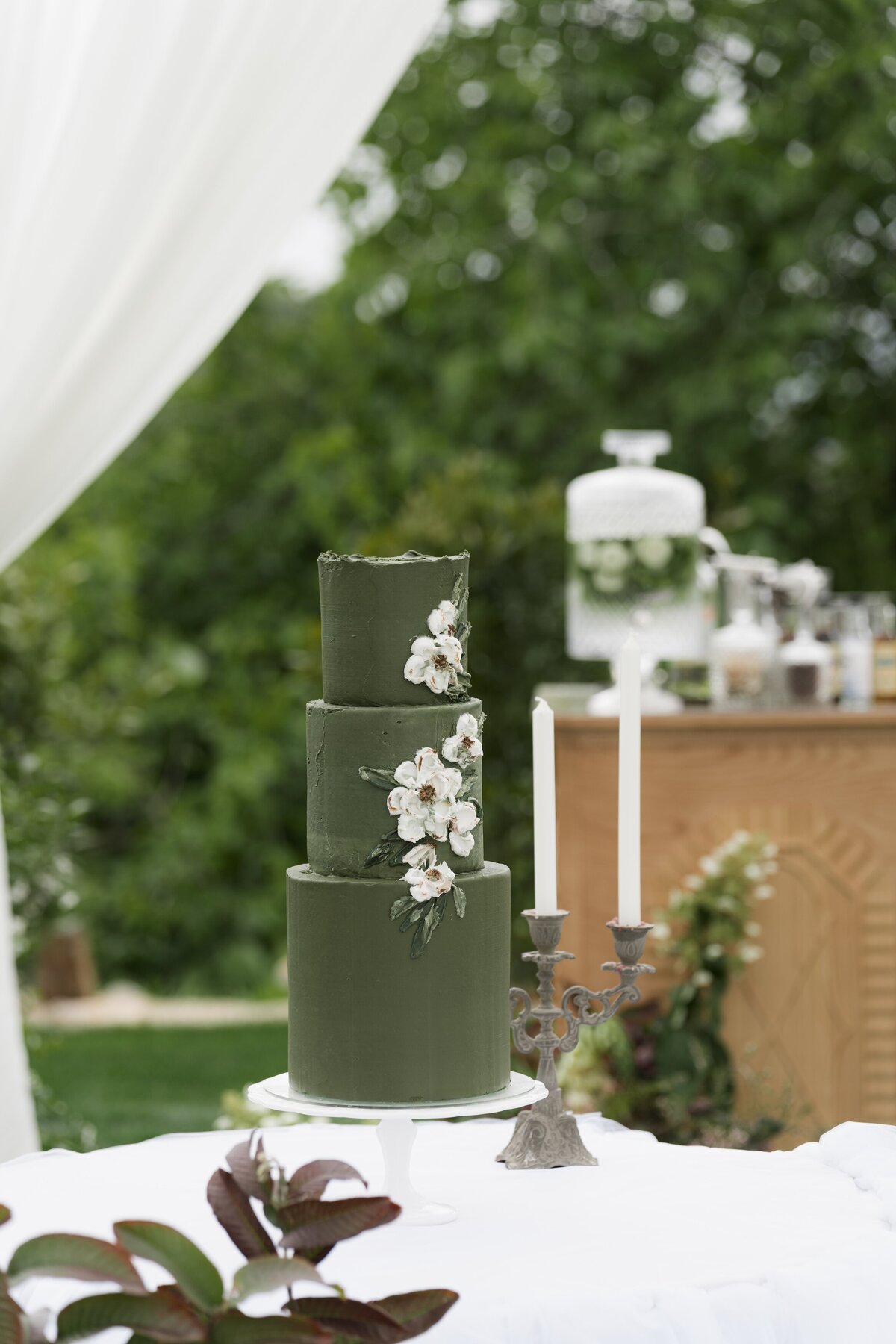 Jeune-Perche-Faye-Fern-Creative-MVFPortraits-Reception-Details-79