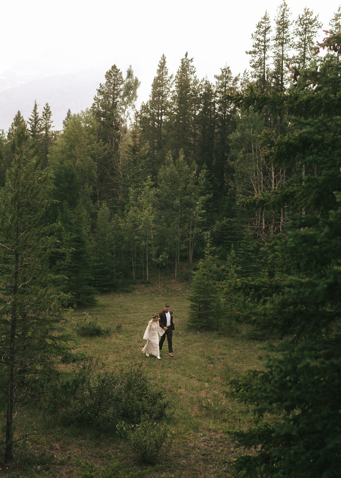 banff-elopement-wedding-photographer-lake-louise-alberta-taylor-dawning-photography-84