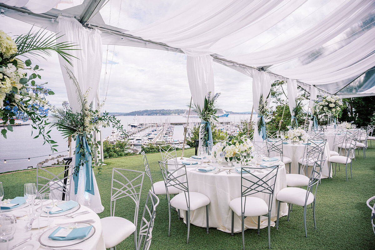 Luxurious-White-Admirals-House-Wedding-Flora-Nova-Design-Seattle-00022
