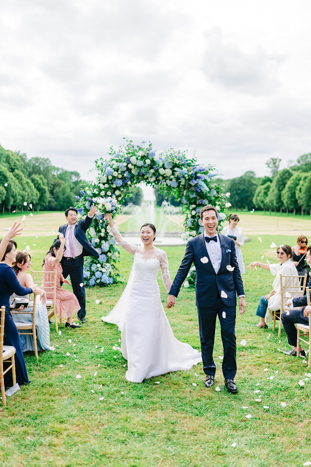 MorganeBallPhotography-Wedding-ZoeEdward-08-ChateauChamplatreux-Ceremony-489-2