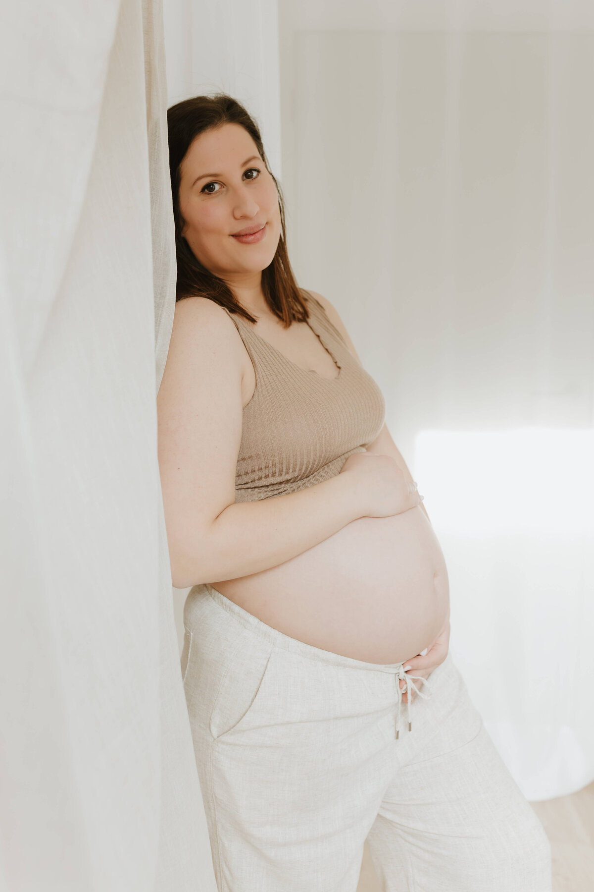 intimate motherhood shoot Sint-niklaas - Pictures by Jess