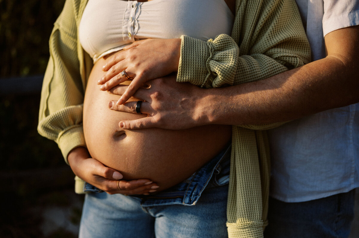 CapeMayLighthouse_BeachMaternitySession_TaylorNicollePhoto-7