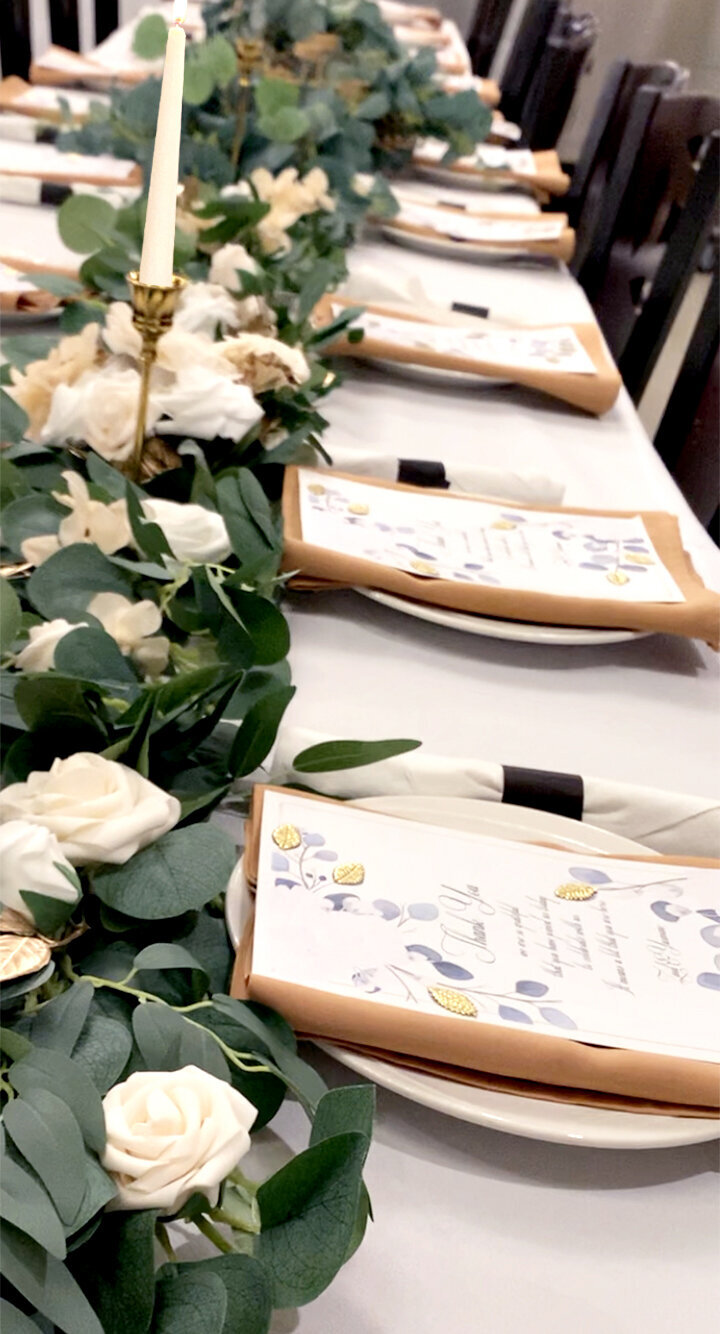 tablescape-green and white floral runner-menu cards