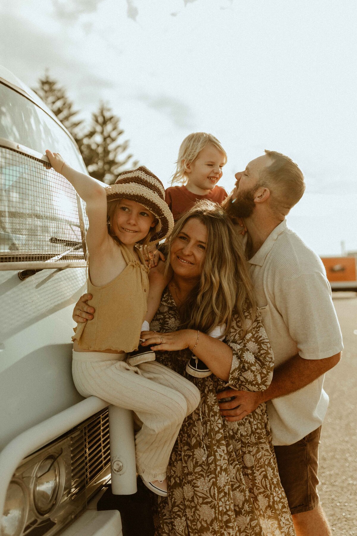 emmawandphotography_bundneena_kurnell_motherhood_sutherlandshirephotographer_cronullaphotographer_motherhood_sydneymotherhoodphotographer_royalnationalpark_familyphotographer_sutherlandshirefamilyphotographer_cronullafamilyphotographer_beachshoot_beachfamilysession_vanlife_urbanfamilyphotographer