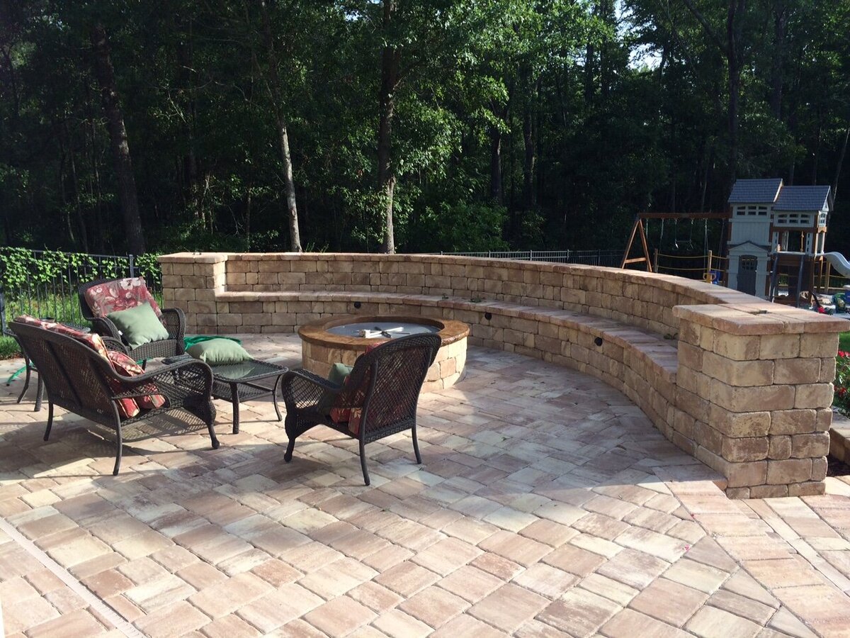 Outdoor fire pit and hardscape Jacksonville FL