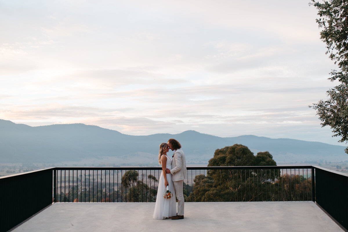 WAGGAWAGGAWEDDINGANDELOPEMENTPHOTOGRAPHY_028