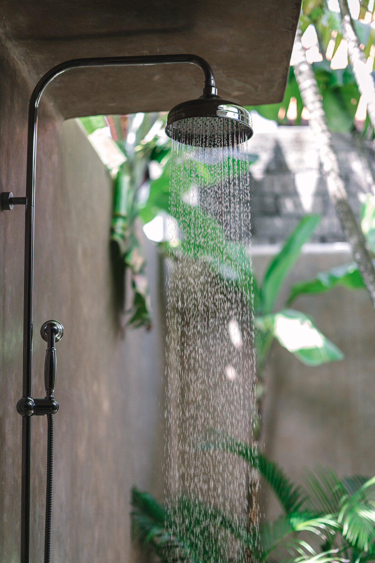Outdoor shower at Villa Desu