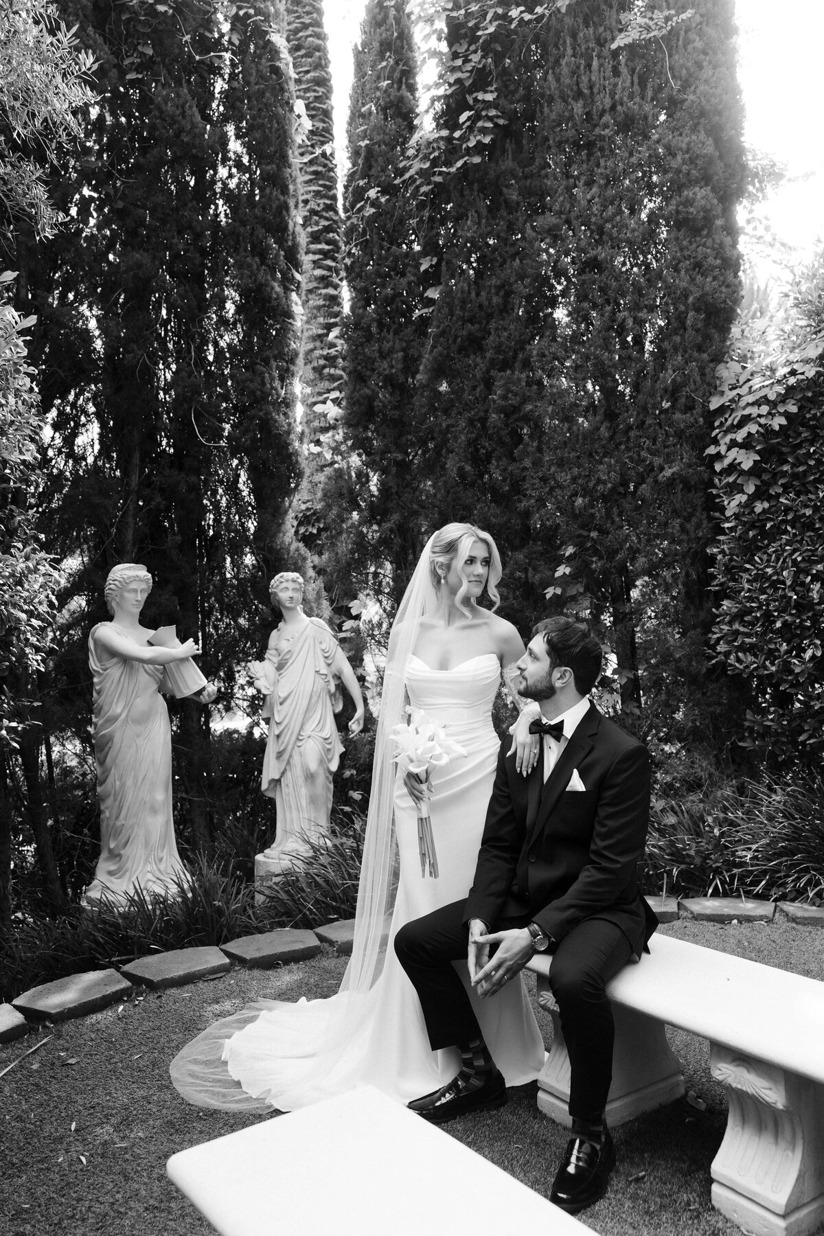 45_riskyexposure_maddie-noah_las-vegas-elopement-photography